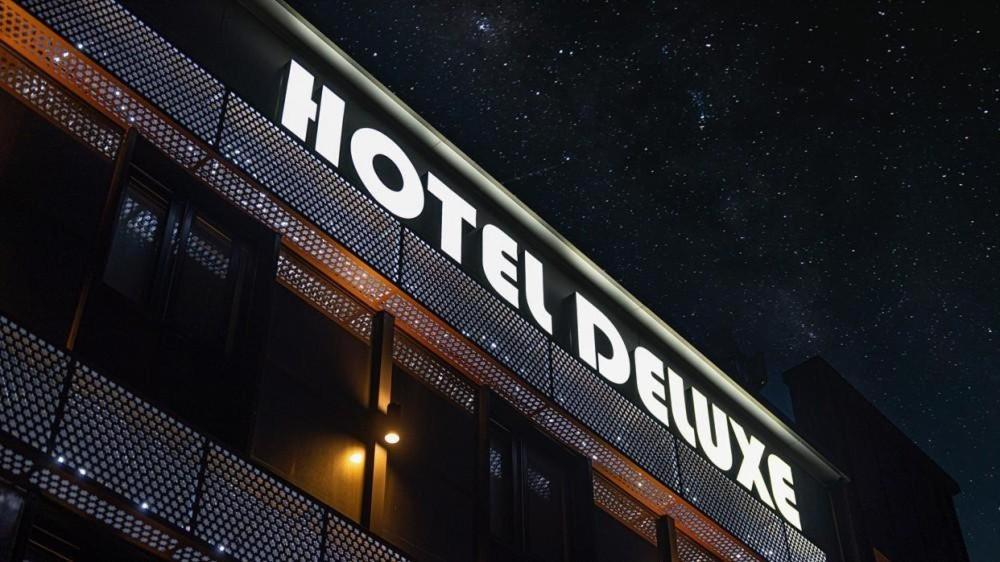 Deluxe Motel Geoje Exteriör bild