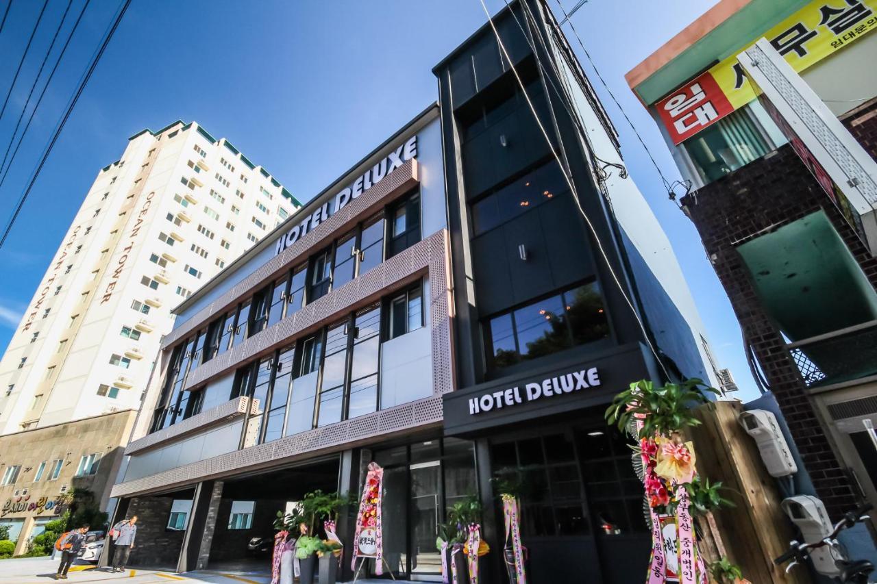 Deluxe Motel Geoje Exteriör bild